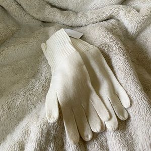 J. Crew brand new one size white knit gloves with tag. Wool, rabbit hair, nylon